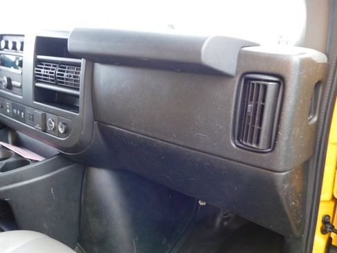 Used 2021 GMC Savana 3500 Extended w/ Power Convenience Package image 21