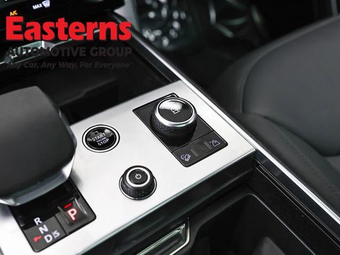 Used 2023 Land Rover Range Rover Autobiography AWD/4WD image 19