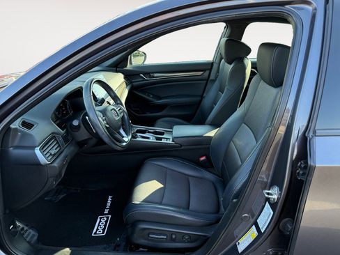 Used 2018 Honda Accord Sport image 10