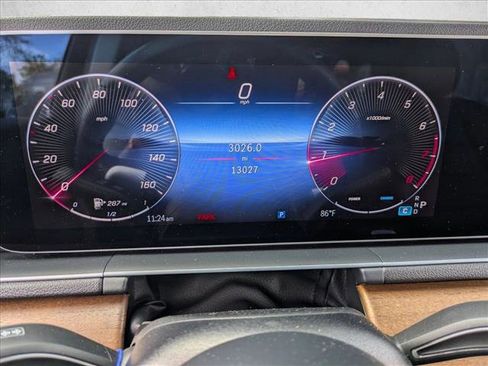 Used 2024 Mercedes-Benz GLE 350 4MATIC image 9