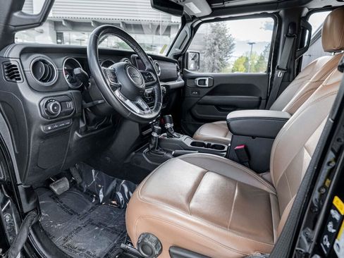 Used 2023 Jeep Wrangler Unlimited Sahara w/ Cold Weather Group AWD/4WD image 13