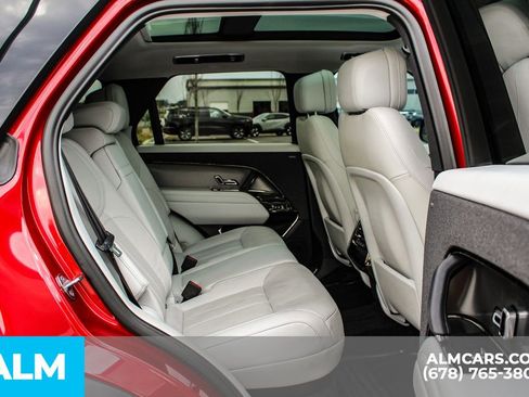 Used 2023 Land Rover Range Rover Sport SE image 17