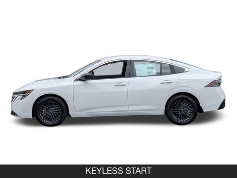 New 2026 Nissan Sentra SV w/ Floor Mat Package FWD image 5
