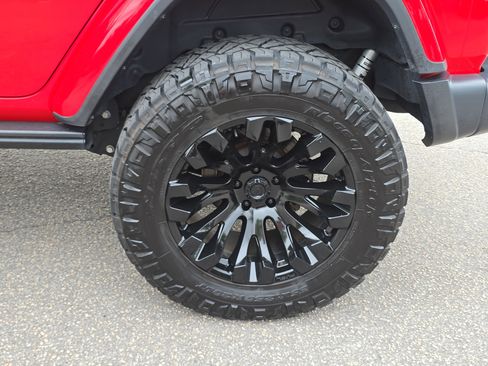 Used 2019 Jeep Wrangler Unlimited Sahara w/ Quick Order Package 24M Moab AWD/4WD image 32