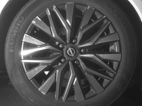 Used 2025 Nissan Altima 2.5 SV FWD image 15