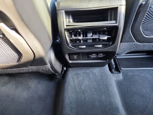 Used 2023 Jeep Grand Cherokee Laredo w/ Luxury Tech Group I RWD image 28
