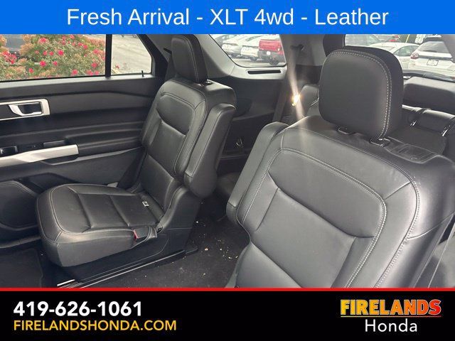 Used 2022 Ford Explorer XLT w/ Equipment Group 202A AWD/4WD image 32