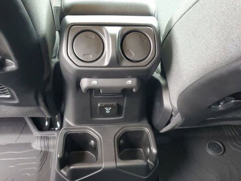 New 2026 Jeep Wrangler Unlimited Rubicon image 13