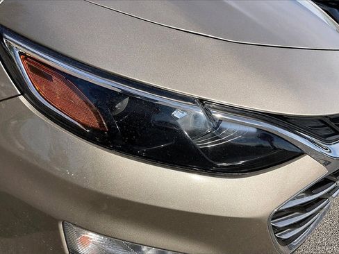 Used 2022 Chevrolet Malibu LT image 7