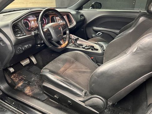 Used 2022 Dodge Challenger R/T Scat Pack RWD image 3