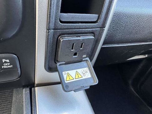 Used 2018 RAM 1500 Big Horn image 40