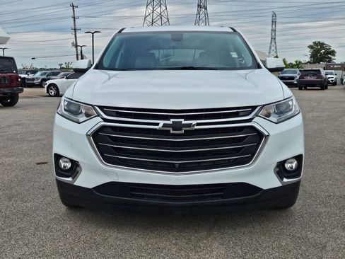 Used 2021 Chevrolet Traverse LT w/ LT Premium Package image 9