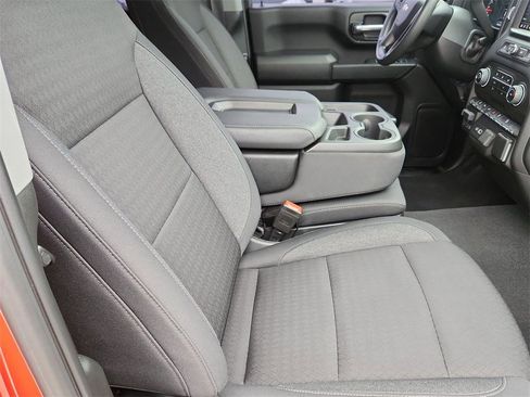 Used 2024 Chevrolet Silverado 2500 Custom w/ Custom Value Package image 27