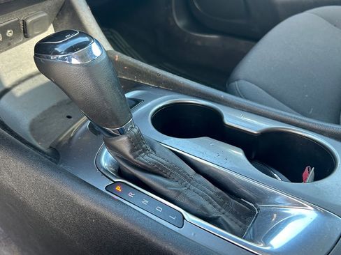 Used 2020 Chevrolet Malibu LS w/ LPO, Convenience Package 2 image 16