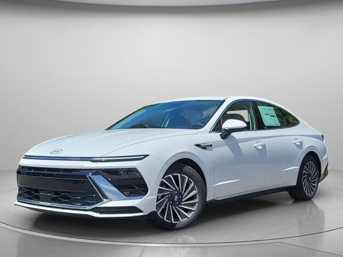 New 2025 Hyundai Sonata SEL image 2