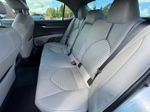 Used 2022 Toyota Camry SE w/ Convenience Package FWD image 20