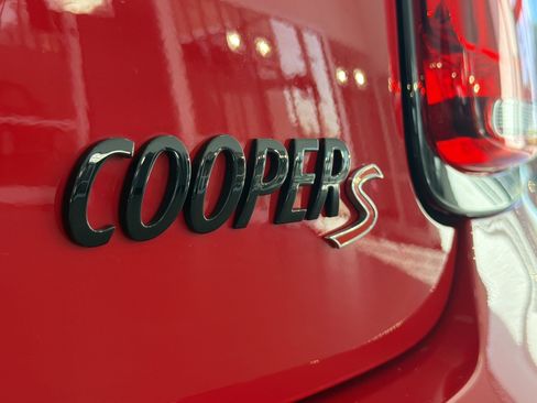 Used 2024 MINI Cooper S w/ Signature Upholstery Package FWD image 30