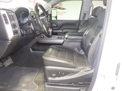 Used 2018 GMC Sierra 2500 Denali AWD/4WD image 8
