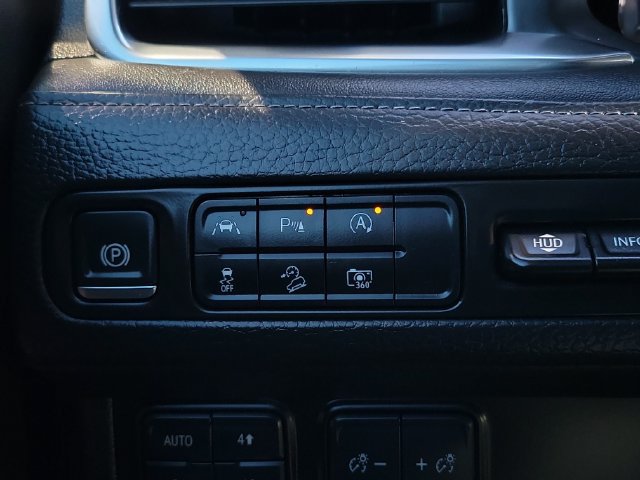 Used 2024 GMC Yukon XL Denali AWD/4WD image 35