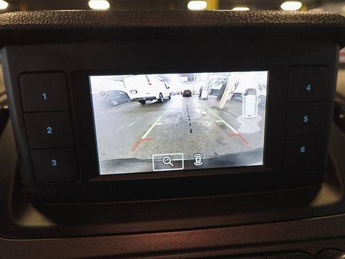 Used 2022 Ford Transit Connect XL image 17