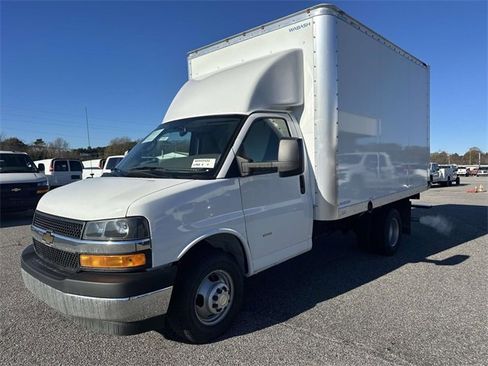 New 2025 Chevrolet Express 3500 w/ Power Convenience Package image 2