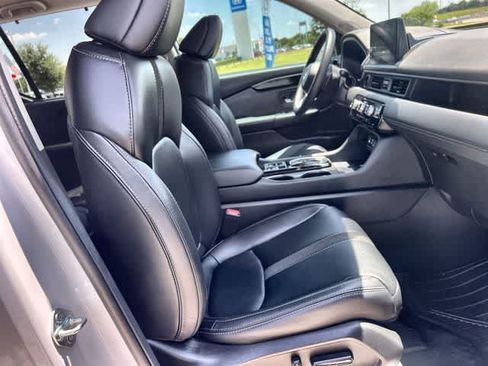 Certified 2025 Honda Pilot EX-L image 12