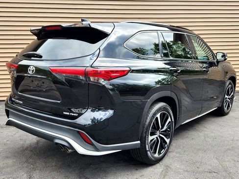 Used 2021 Toyota Highlander XSE image 5