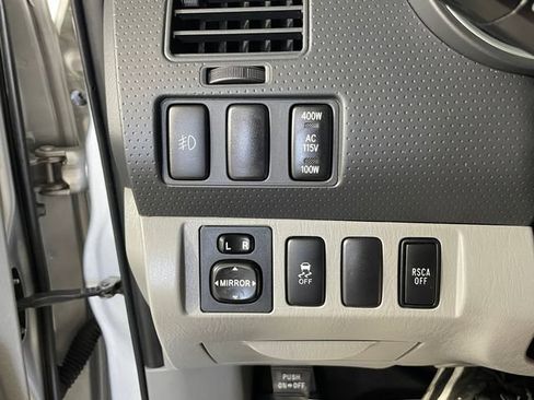 Used 2011 Toyota Tacoma 4x4 Double Cab image 13