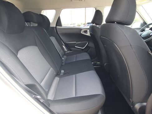 Used 2025 Kia Soul S FWD image 9