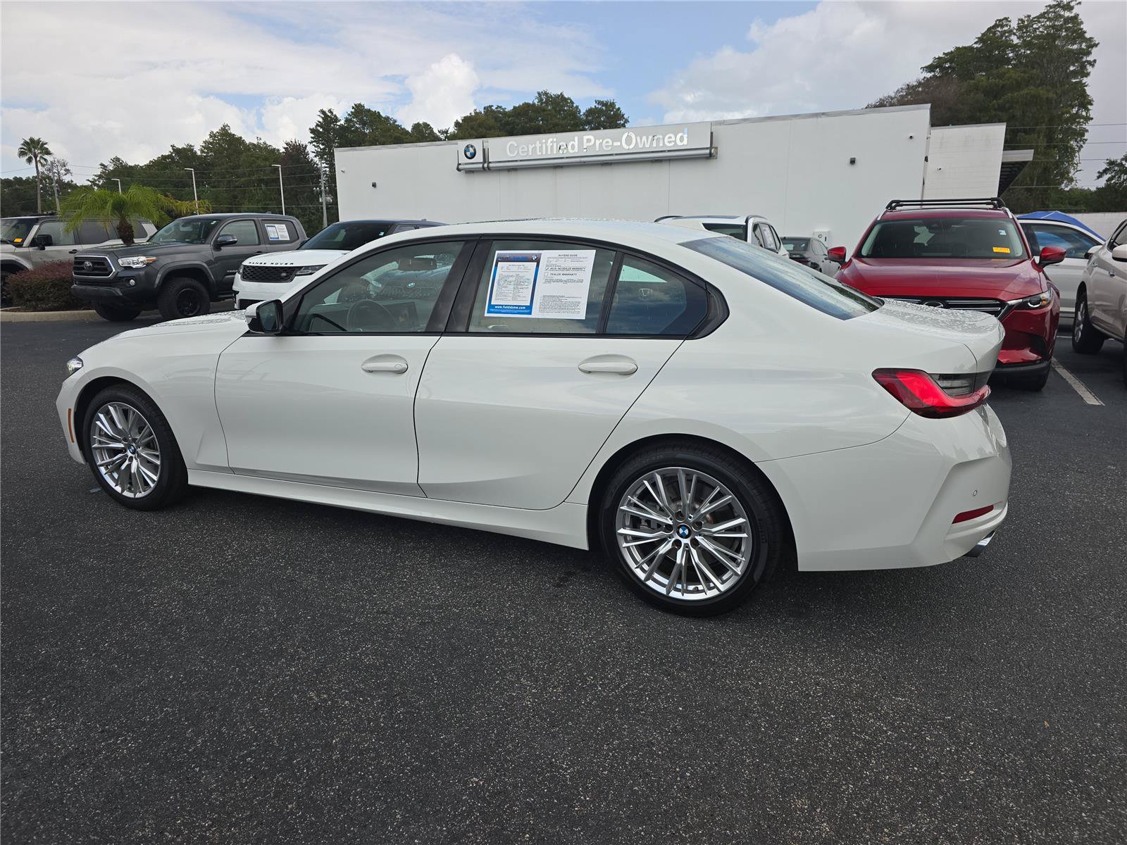 Used 2023 BMW 330i Sedan w/ Driving Assistance Package RWD image 4