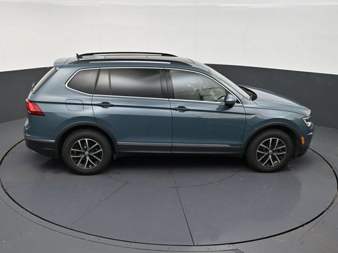 Used 2021 Volkswagen Tiguan SE w/ Panoramic Sunroof Package FWD image 17