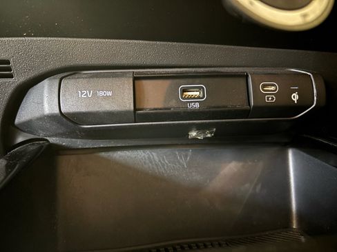 Used 2023 Kia Niro Wind FWD image 26