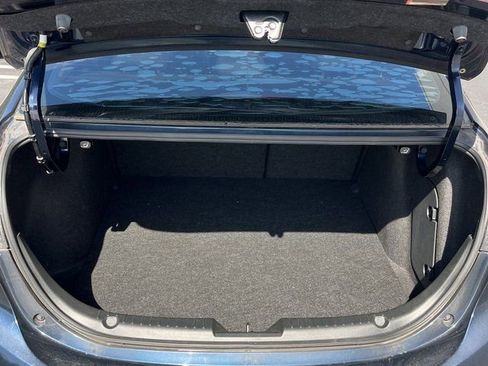 Used 2015 MAZDA MAZDA3 i Grand Touring image 12