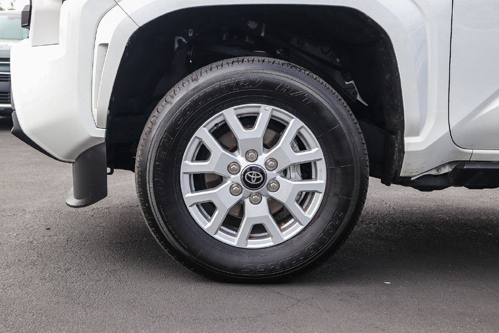 Used 2025 Toyota Tacoma SR5 RWD image 12
