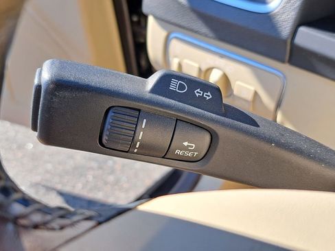 Used 2016 Volvo S60 T5 Premier image 11