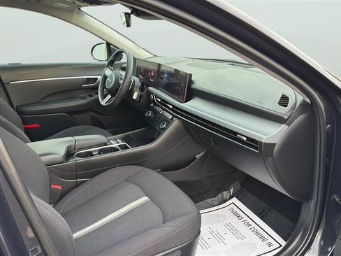 Used 2025 Hyundai Sonata SEL FWD image 15