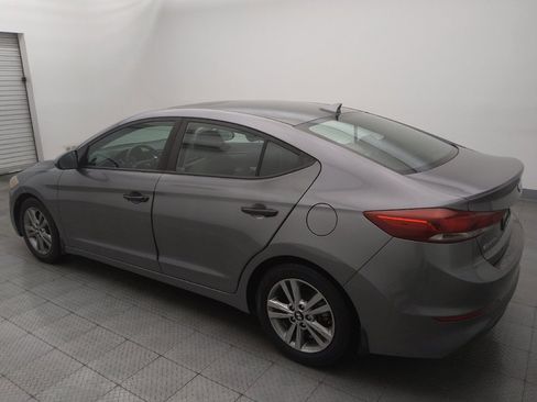 Used 2018 Hyundai Elantra Value Edition FWD image 3