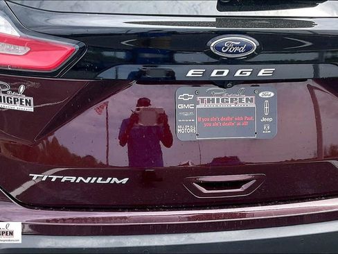 Certified 2021 Ford Edge Titanium FWD image 8