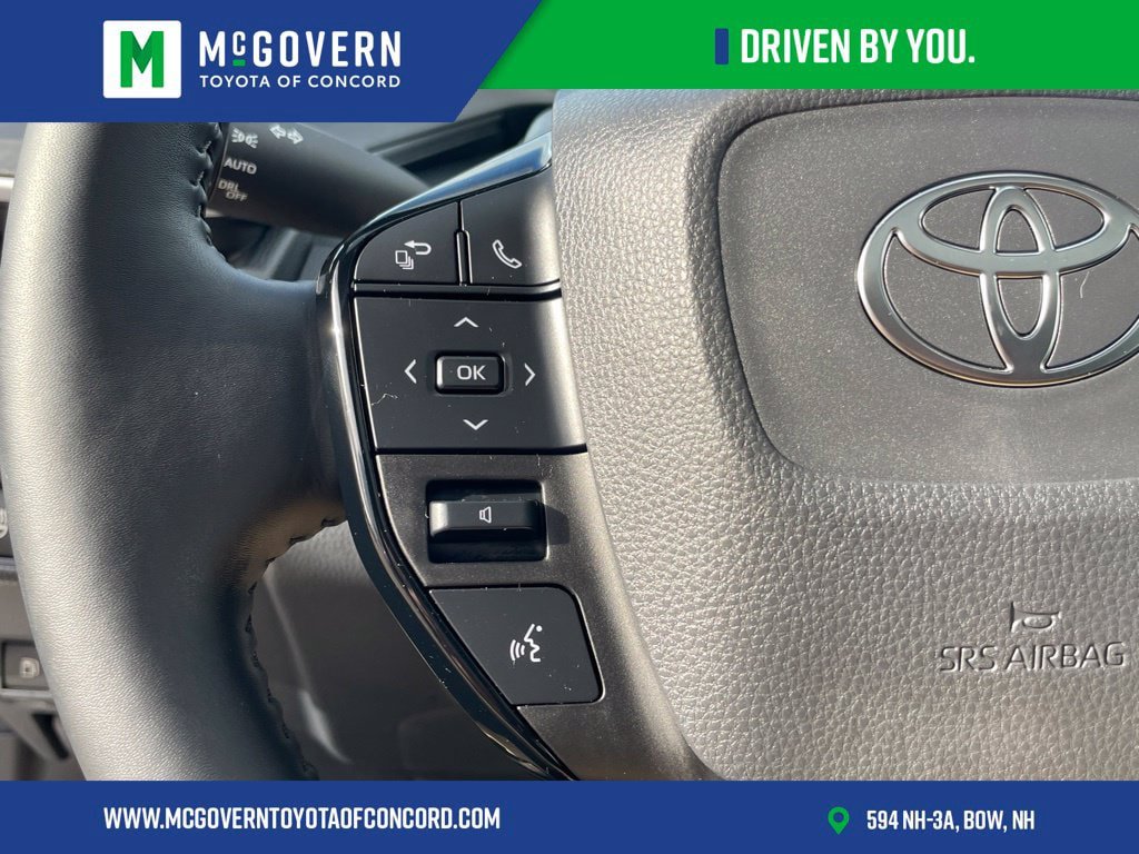 Used 2023 Toyota Prius Limited w/ Limited Premium Package AWD/4WD image 29