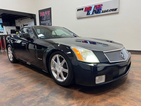Used 2008 Cadillac XLR RWD image 13