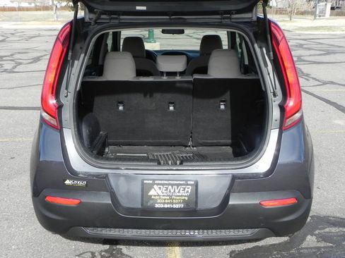 Used 2020 Kia Soul LX image 18