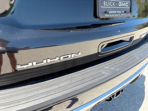 Used 2024 GMC Yukon XL Denali RWD image 40