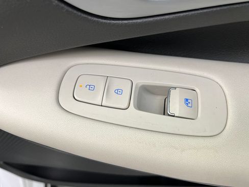 Used 2025 Hyundai Sonata SEL FWD image 29