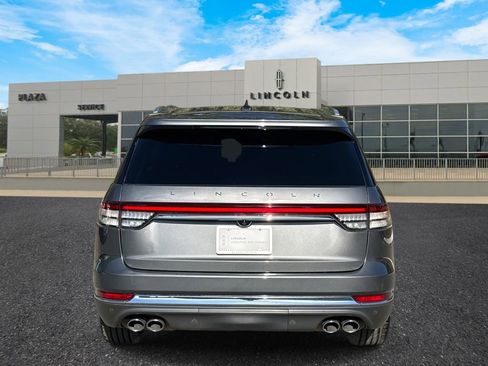 Certified 2023 Lincoln Aviator Reserve w/ Equipment Group 201A image 4