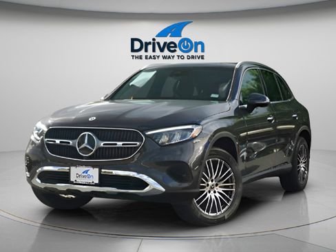 Used 2024 Mercedes-Benz GLC 300 4MATIC image 15