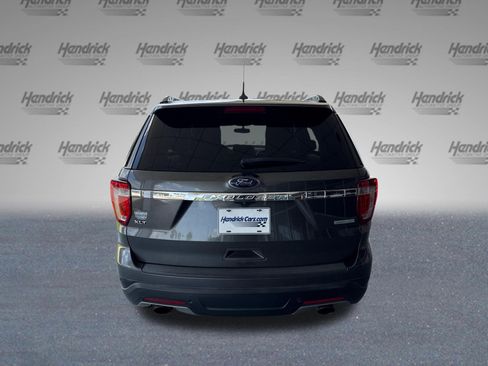 Used 2019 Ford Explorer XLT w/ Equipment Group 202A FWD image 8