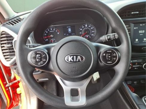 Used 2021 Kia Soul LX FWD image 18