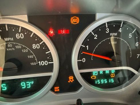 Used 2010 Jeep Wrangler Unlimited Sport AWD/4WD image 19