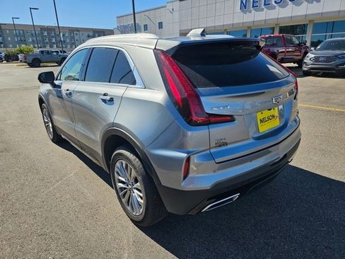 Used 2024 Cadillac XT4 Premium Luxury image 9