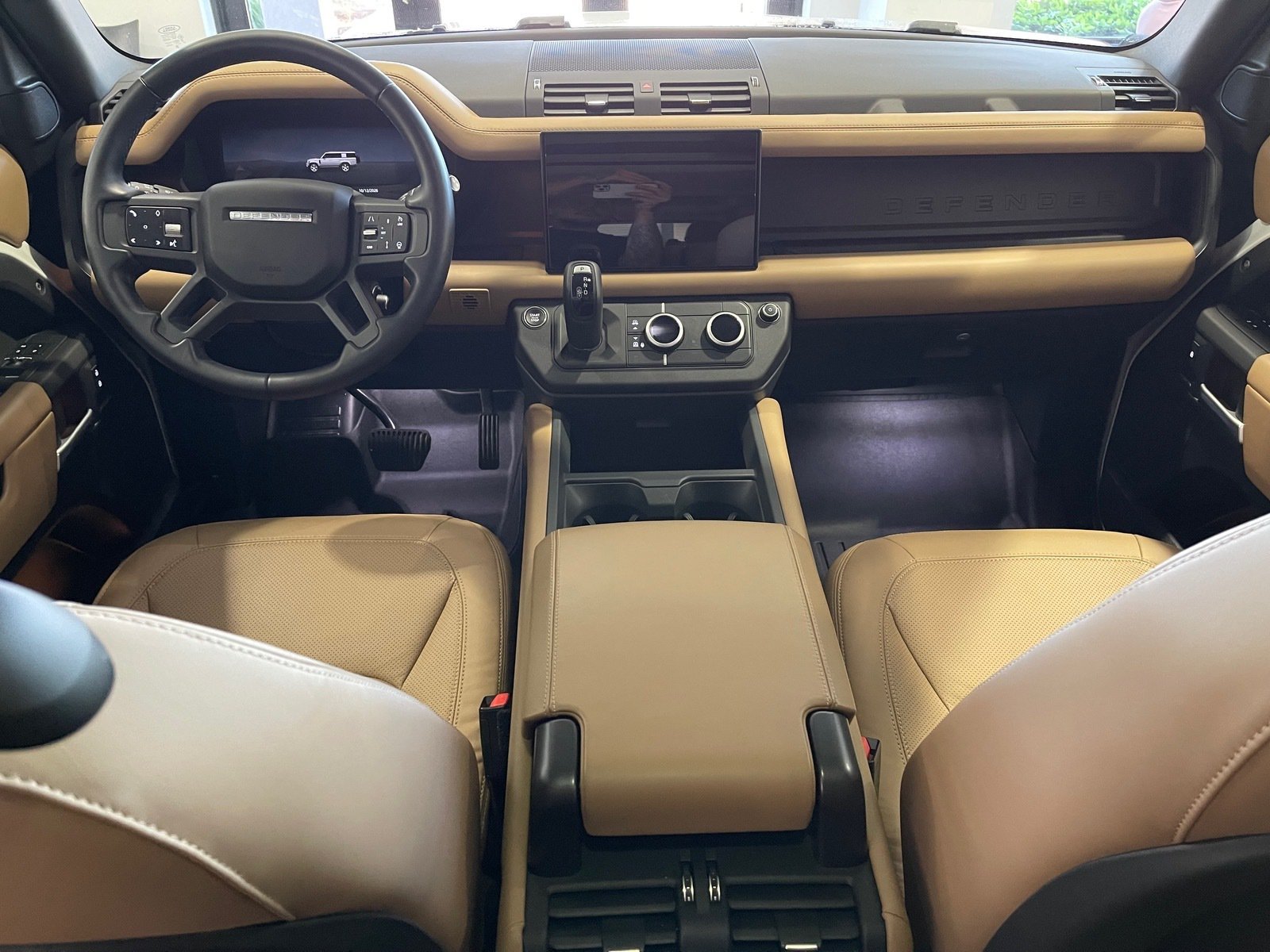 Used 2025 Land Rover Defender 130 S AWD/4WD image 29